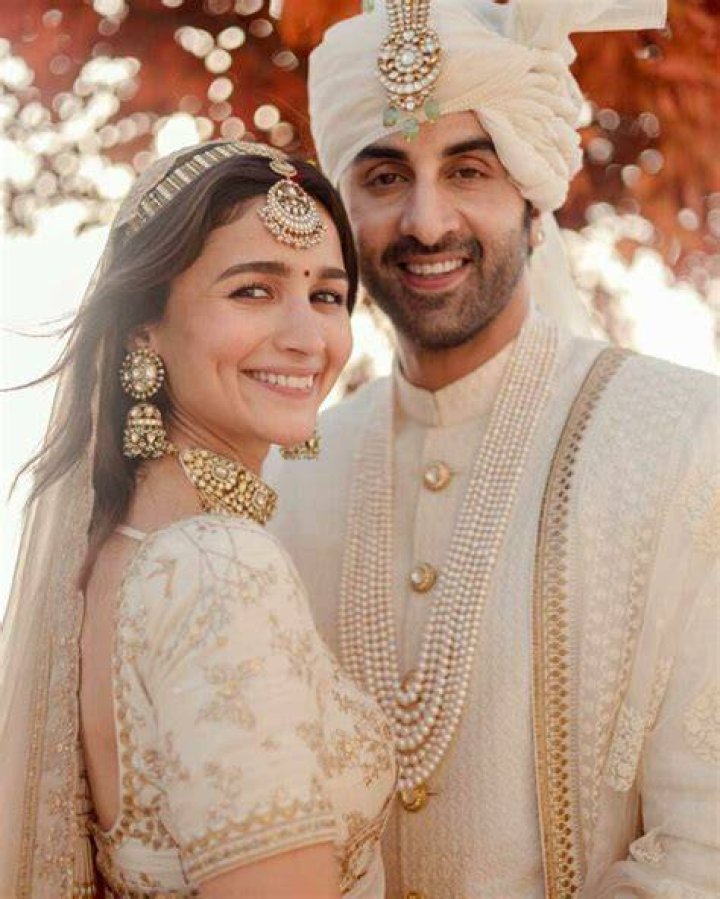 Alia Bhatt, Ranbir Kapoor's Girlfriend