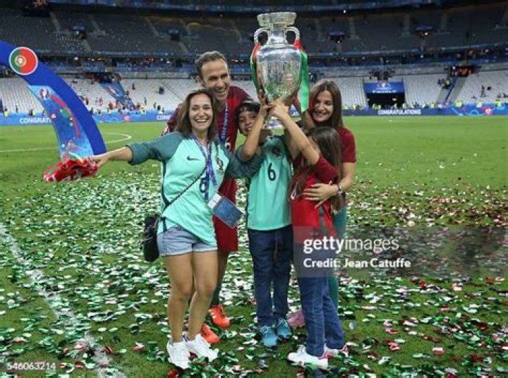 Carina Carvalho, Ricardo Carvalho's Wife