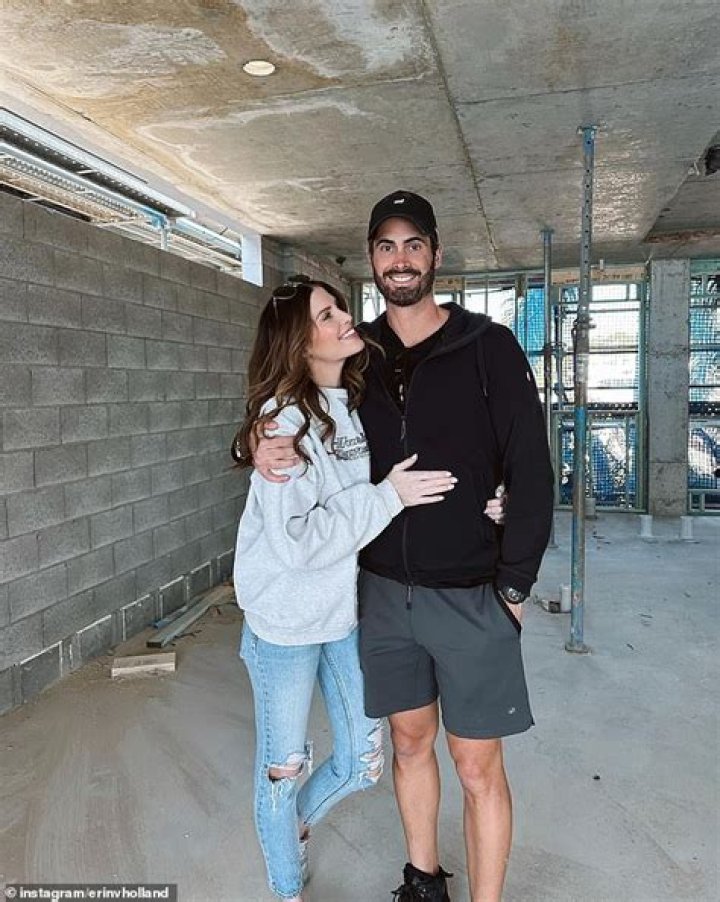 Erin Holland, Ben Cutting's Girlfriend