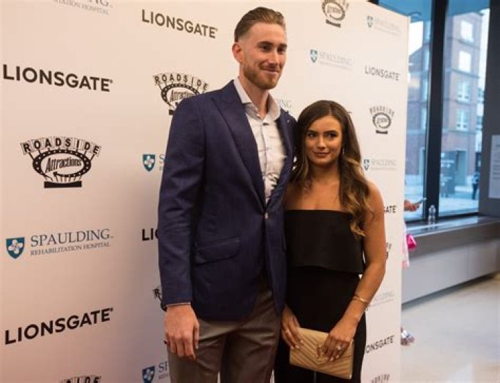Gordon Hayward, Robyn Hayward's Husband