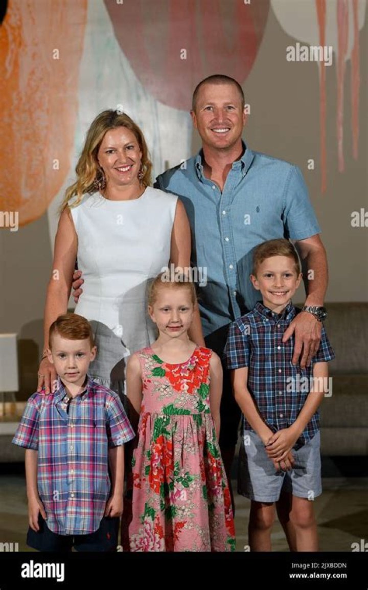 Karina Castle, Brad Haddin's Wife