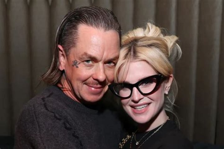 Kelly Barnhill’s Boyfriend: Who is Kelly Barnhill Dating?
