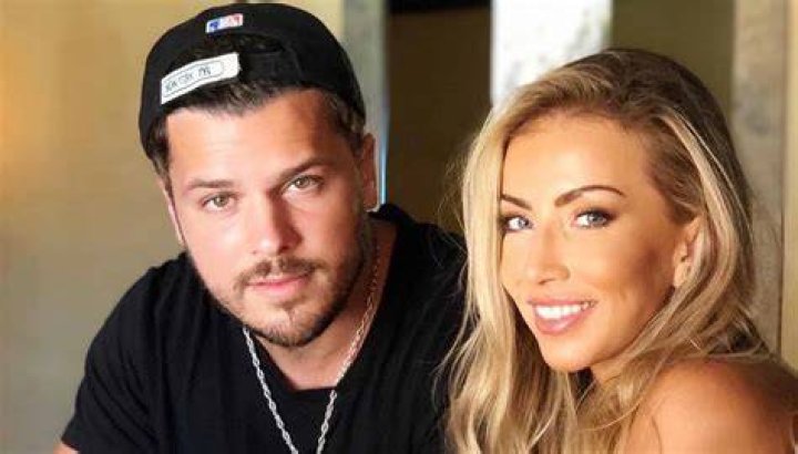 Laura Figueiredo, Mickael Carreira's Girlfriend