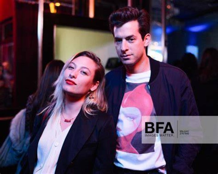 Mark Ronson, Samantha Urbani's Boyfriend