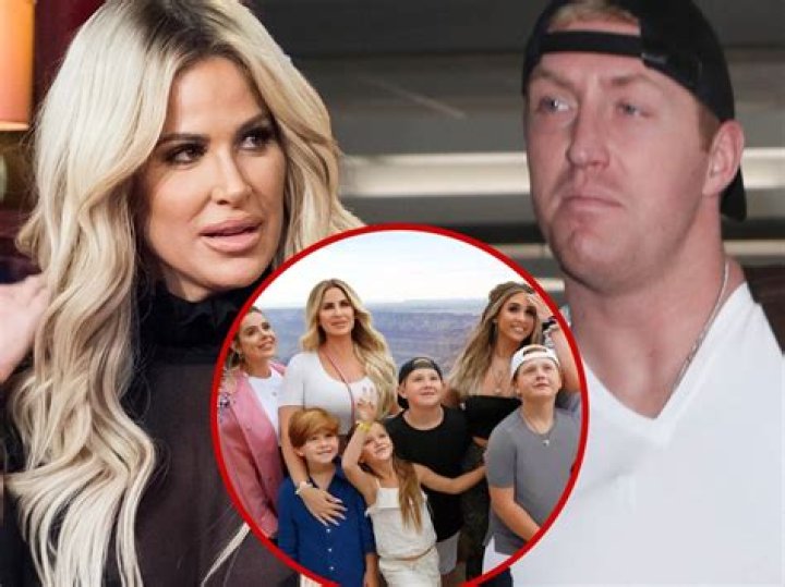 Real Housewives star Kim Zolciak locked out of house after explosive dispute with estranged husb & Kroy Biermann, exclusive revelation.