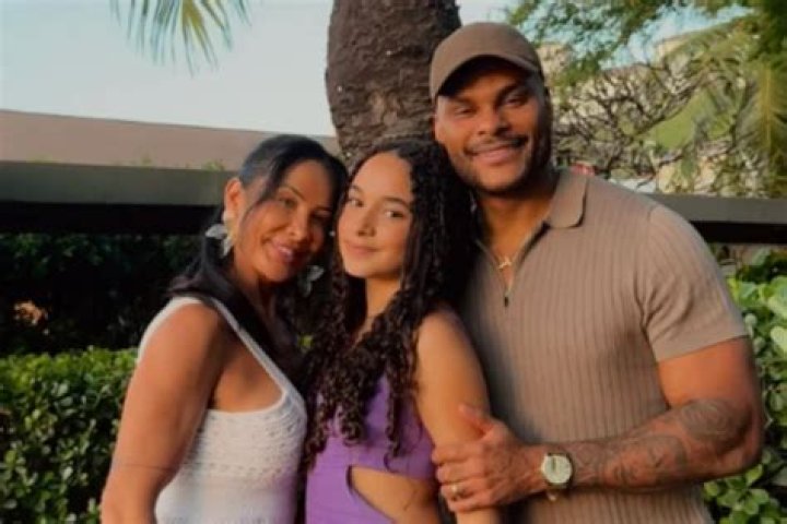 Scheila Carvalho, Tony Salles's Wife