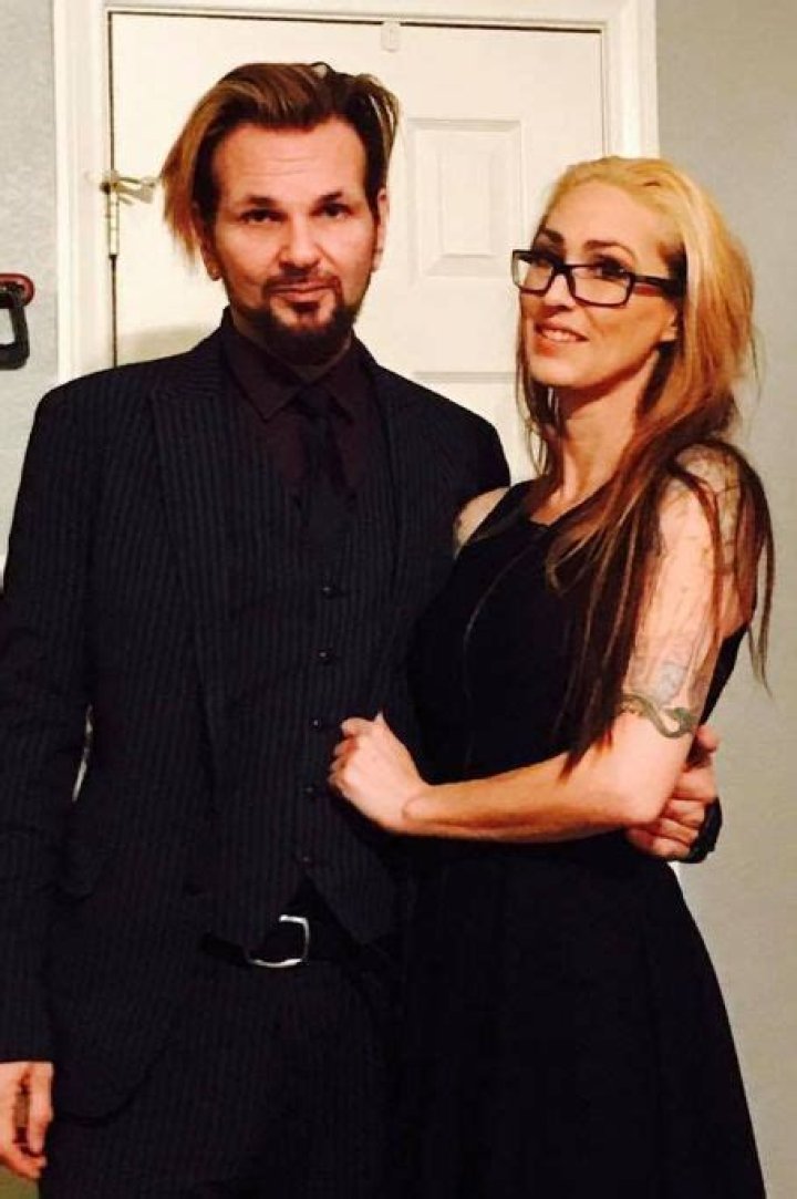 TC Smith, Rikki Rockett's Girlfriend