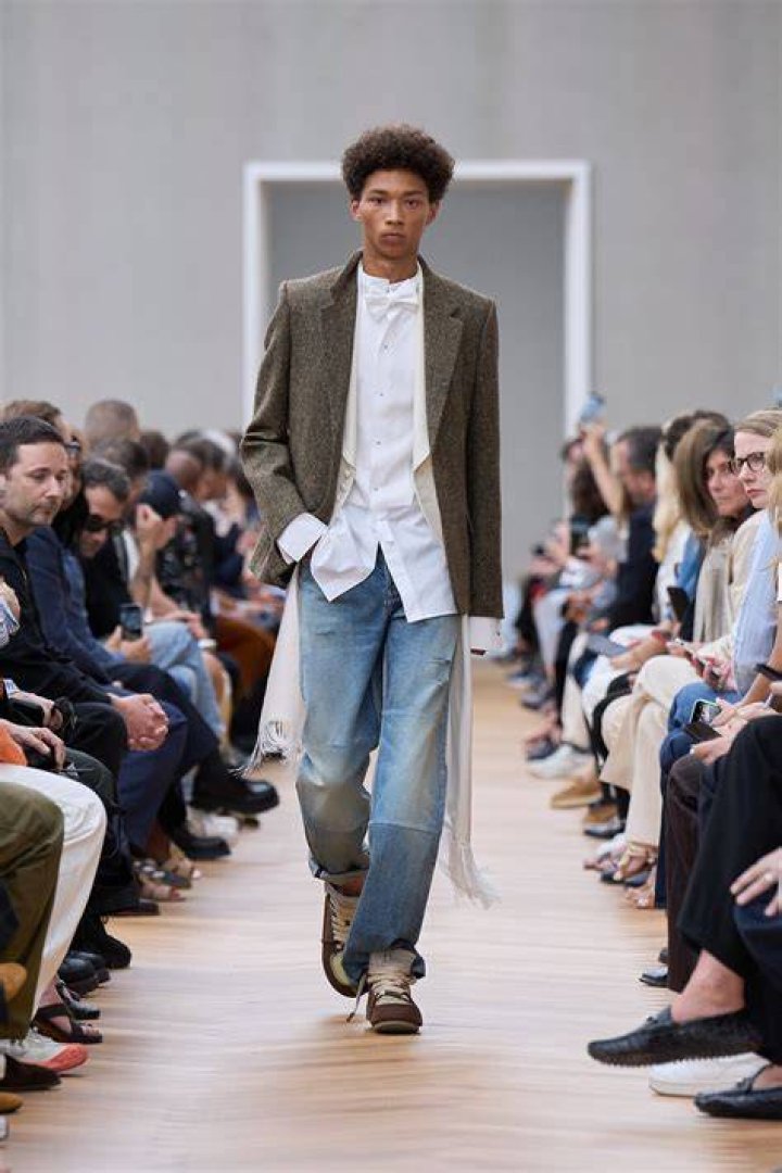 Teaching Mens Fashion’s Girlfriend: Who is Teaching Mens Fashion Dating?